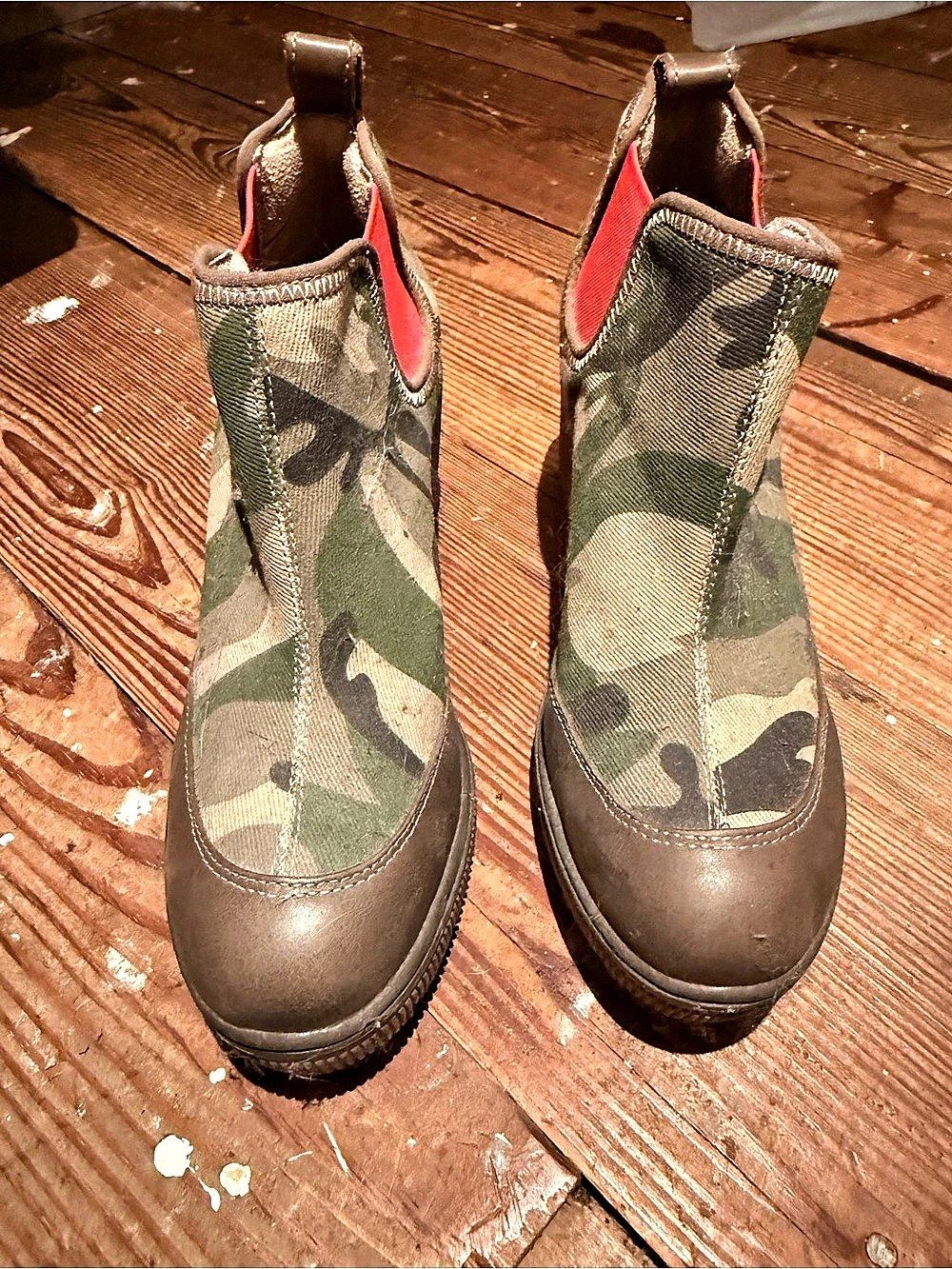CAT Women's Camo Ankle Boots US 8